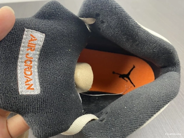 Total Retro Orange Jordan 5 DC1060-100 1125